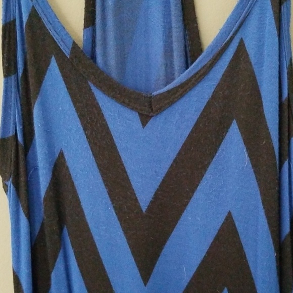 Small navy/blue cheveron pattern maxi dress - Picture 3 of 4